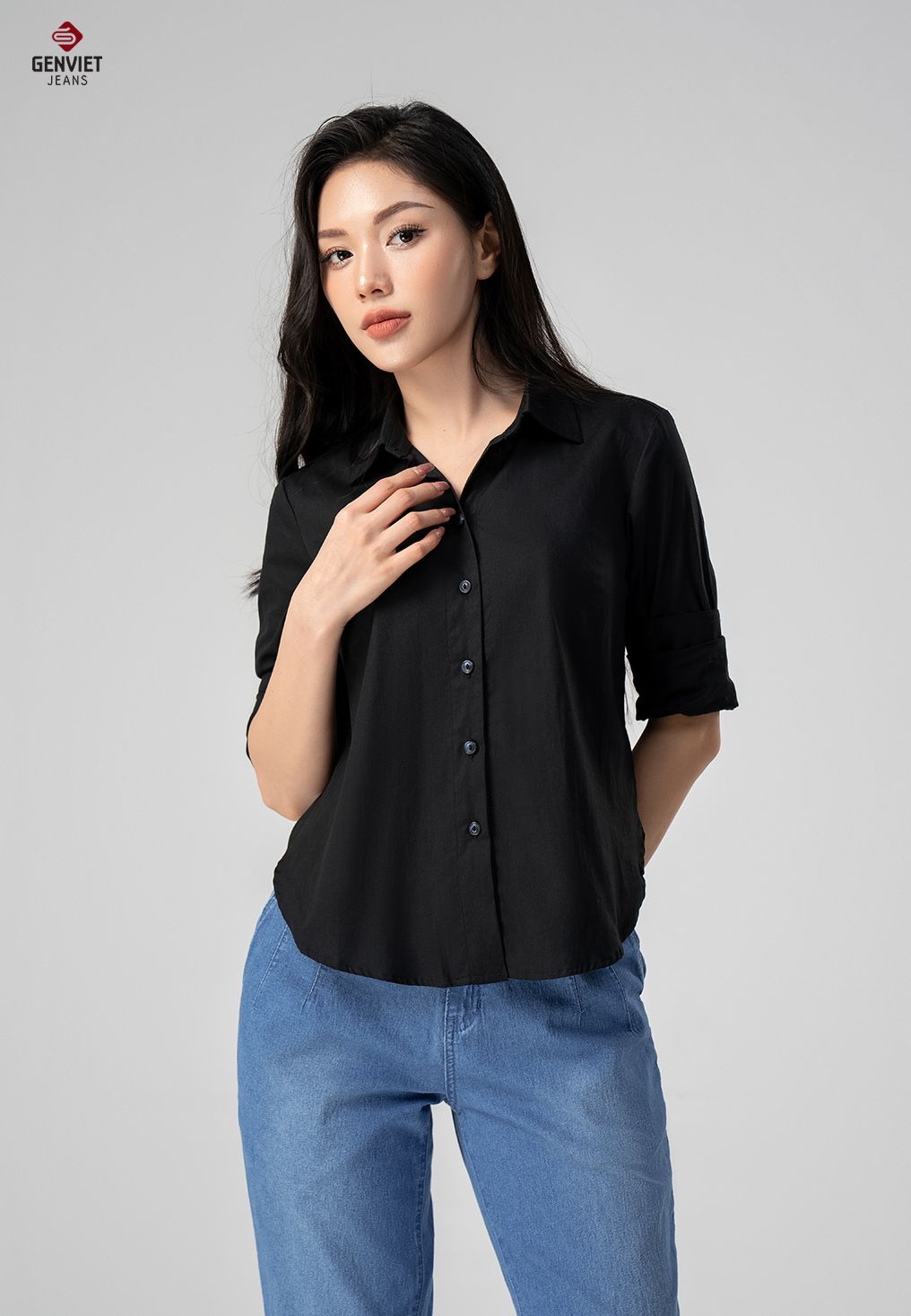  Áo Sơ Mi Dài Tay Nữ Cotton Suông Vừa DA123C8253 