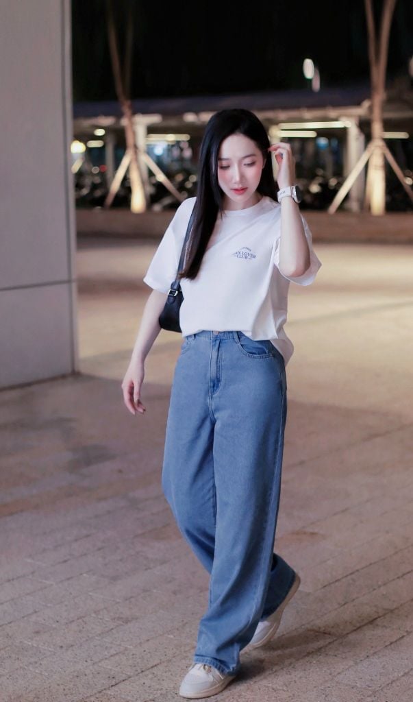 Quần dài jeans nữ dáng suông vừa DQ1223J08980