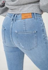 Quần Jeans Nữ Ống Col Vừa TQ103J8391
