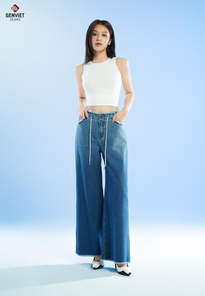 Quần Jeans Nữ Ống Suông XQ124J8692