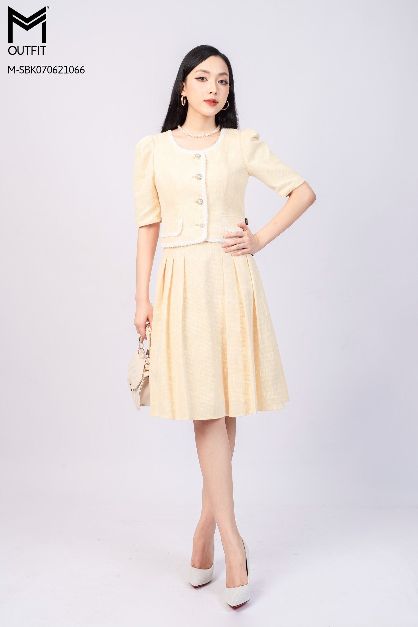 15 Cách phối đồ với áo dạ tweed trẻ trung và thanh lịch  Cardina