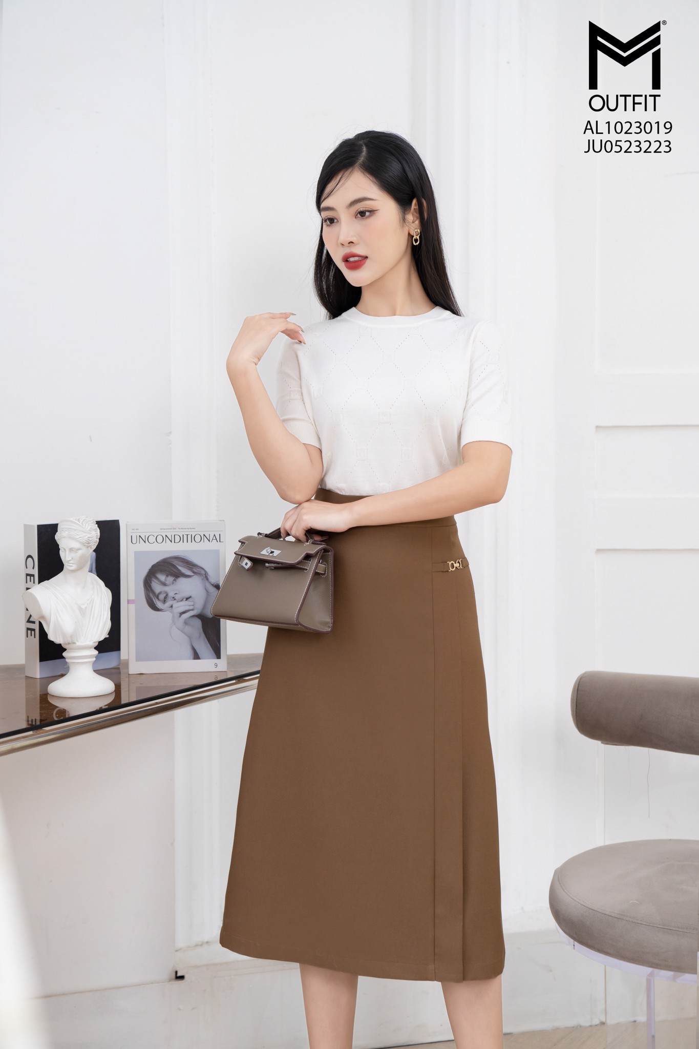 Áo len nữ cổ tròn, tay cộc