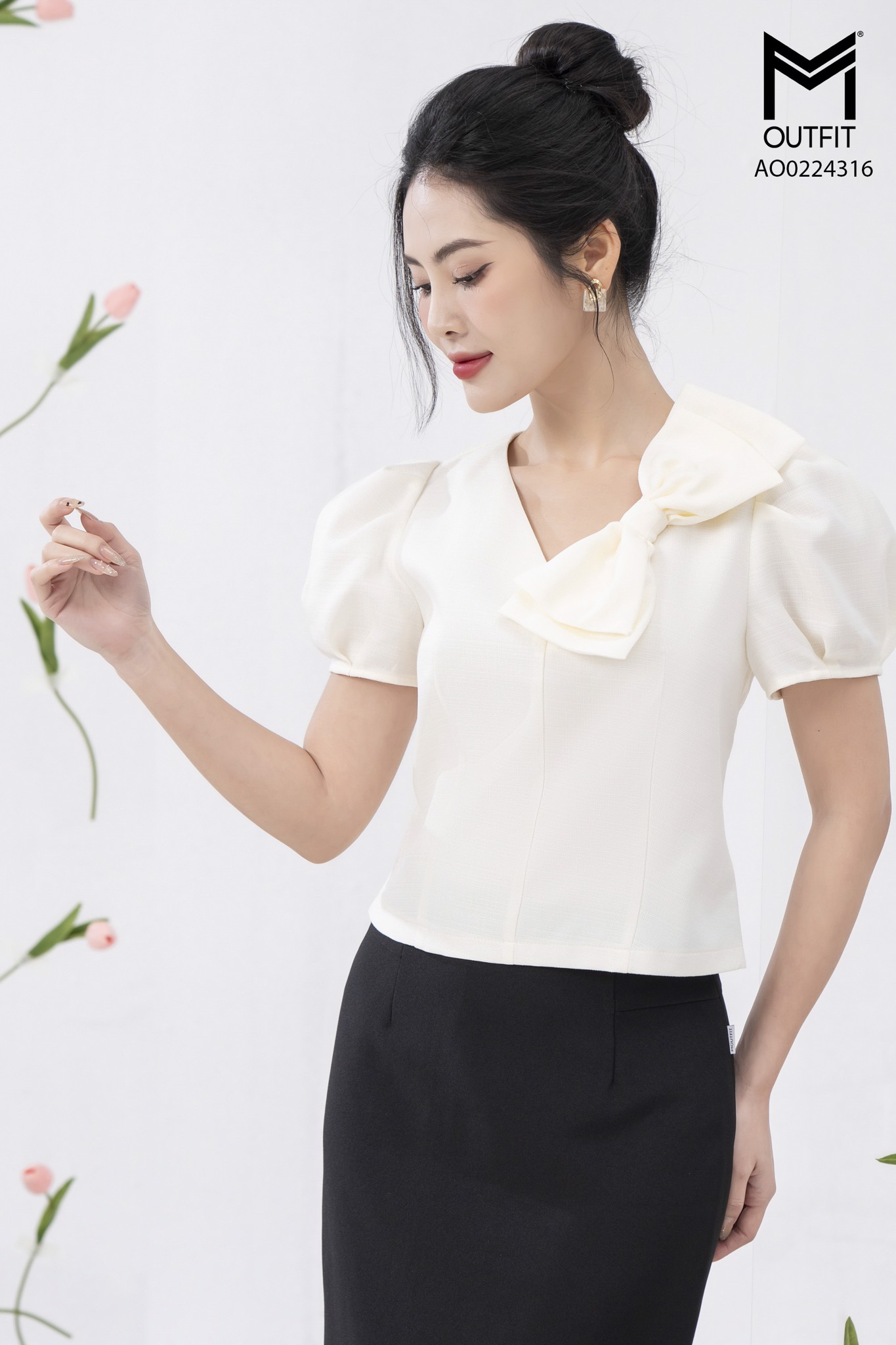 Áo crotop, cổ đính nơ
