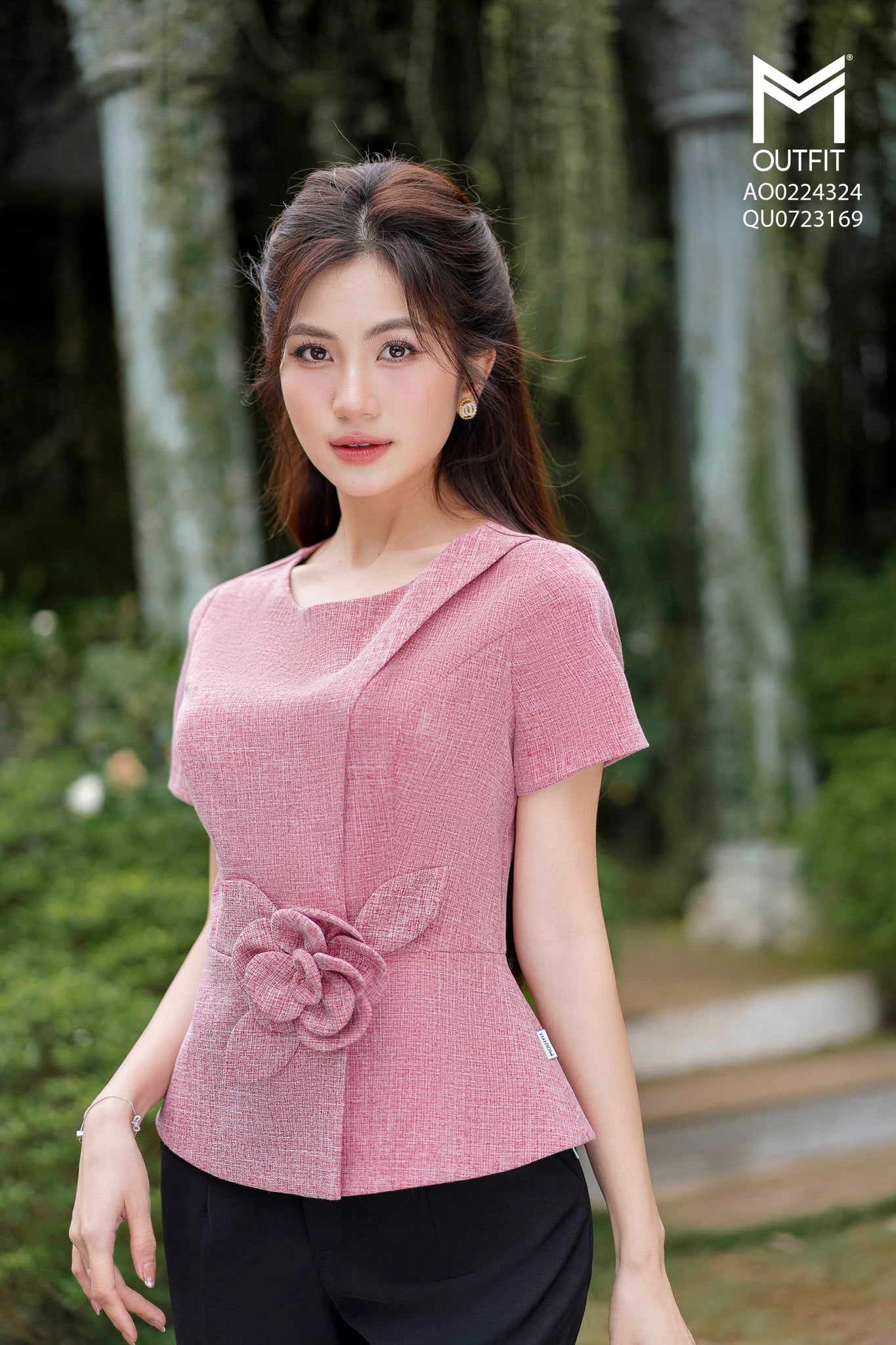 Áo peplum + tà bung đính hoa eo