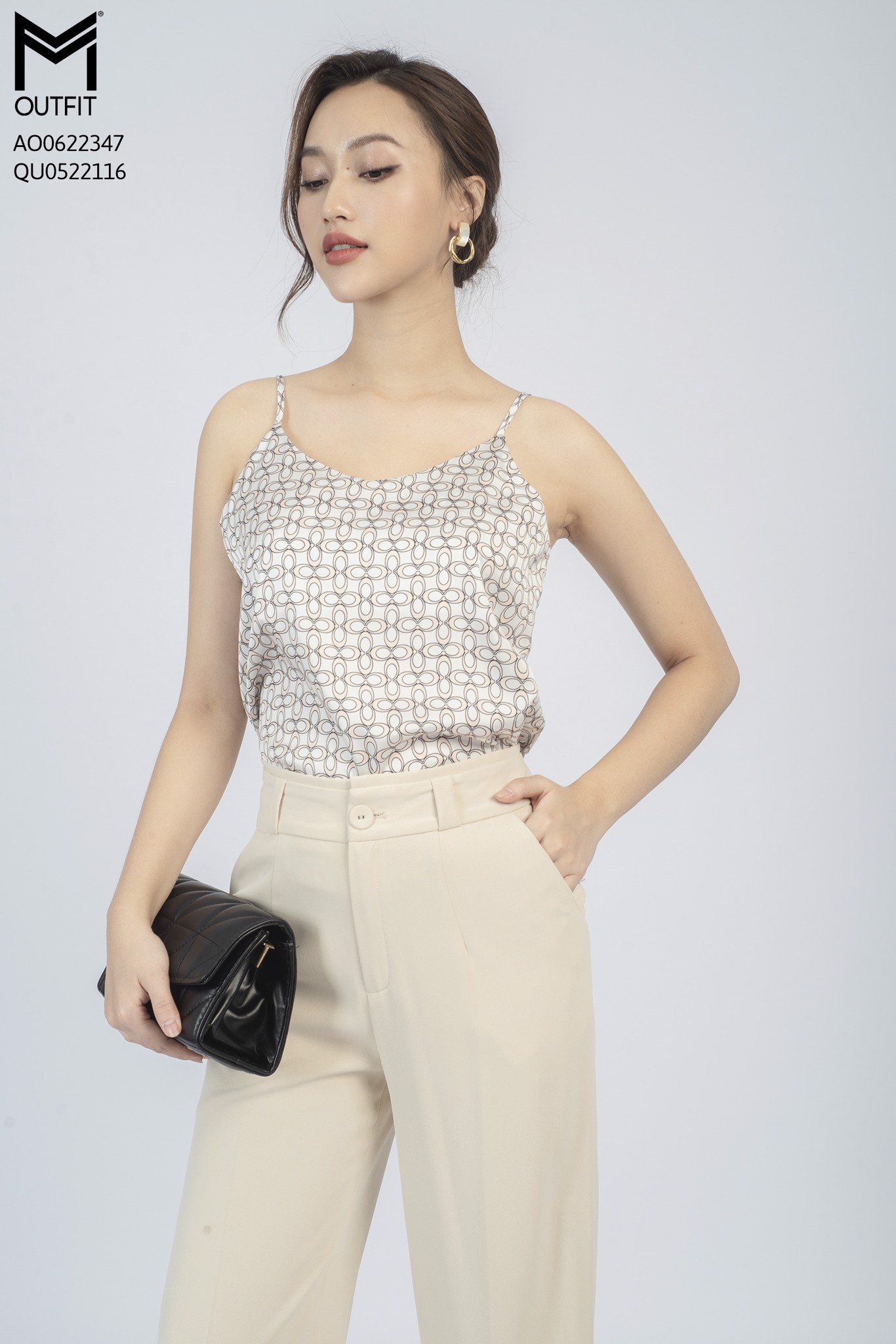 ÁO HAI DÂY, CỔ ĐỔ