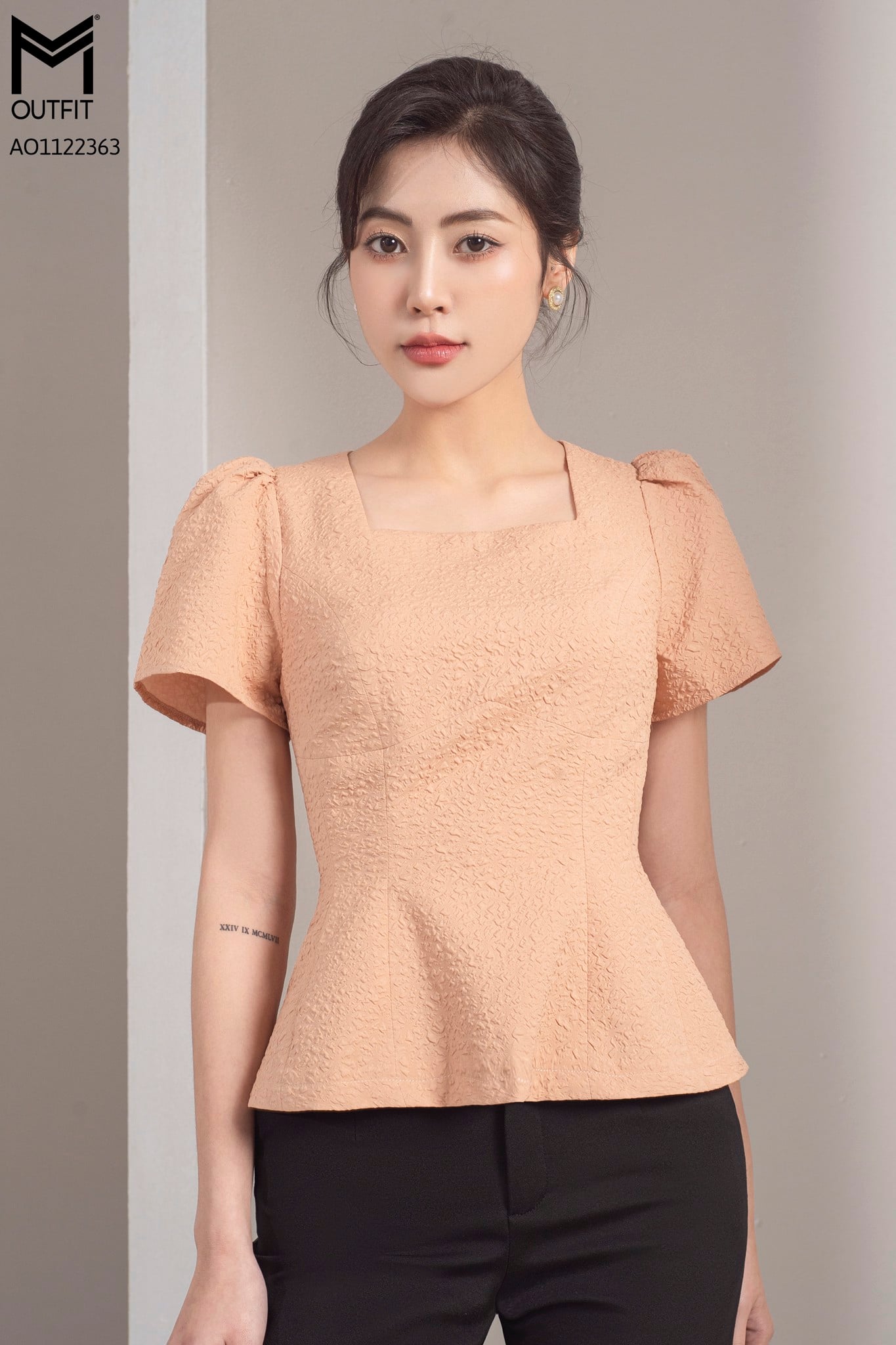 ÁO SƠ MI CỔ U, HAI LỚP