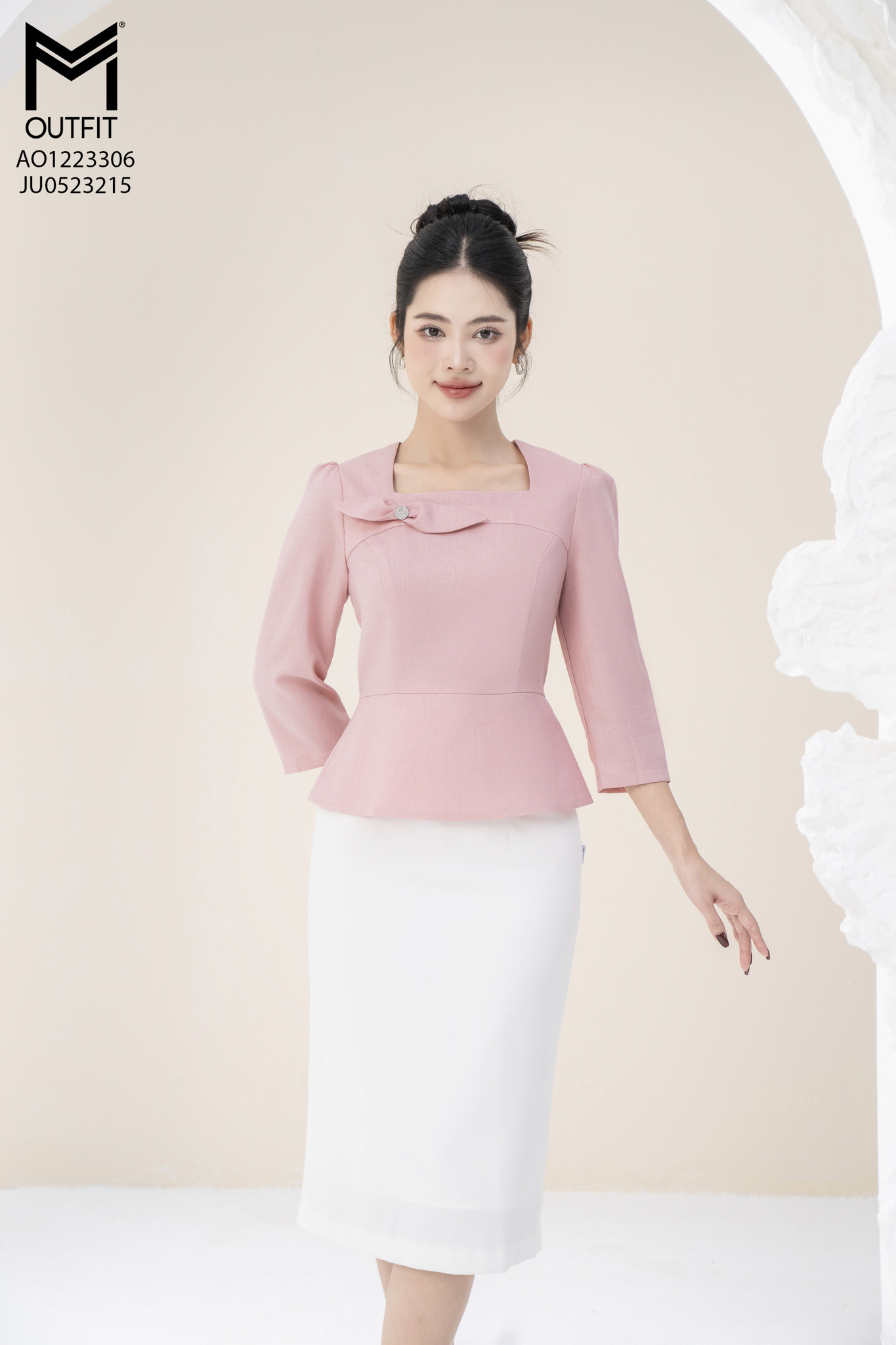 Áo peplum tay lỡ cổ vuông đính nơ