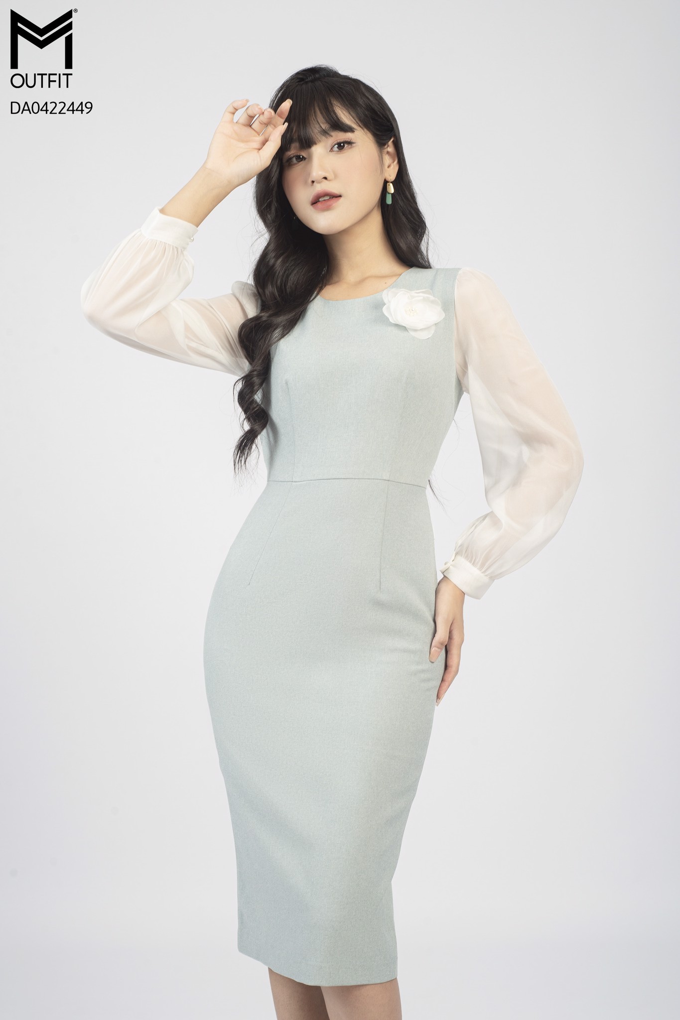 Đầm dáng bút chì, tay phối voan, đính hoa TT