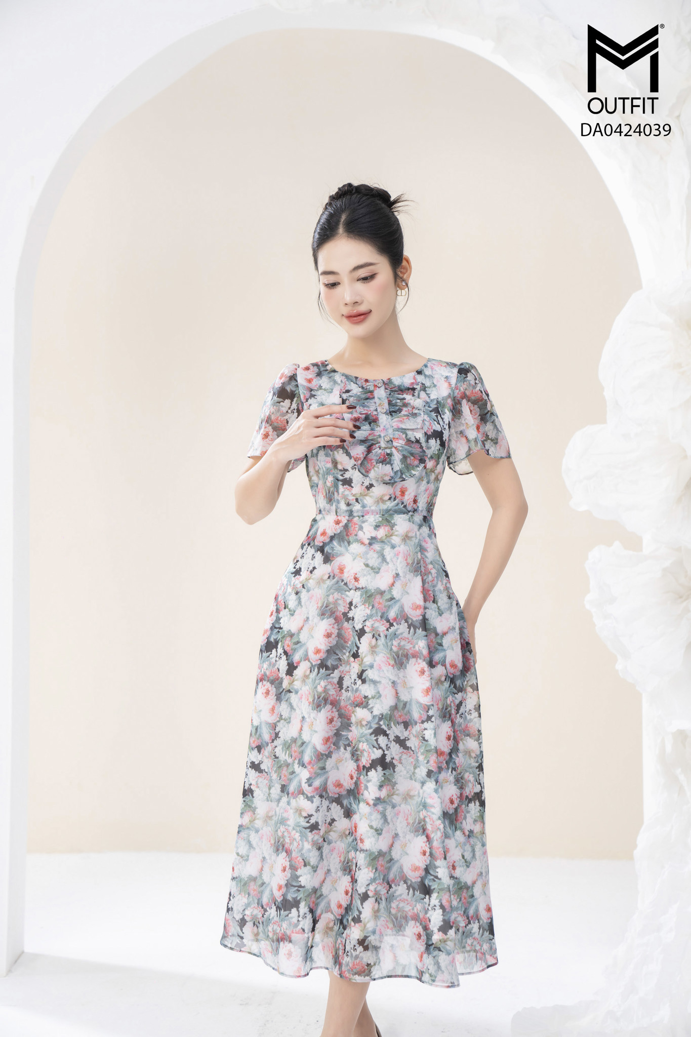 Đầm maxi xòe 3 tầng cổ bèo