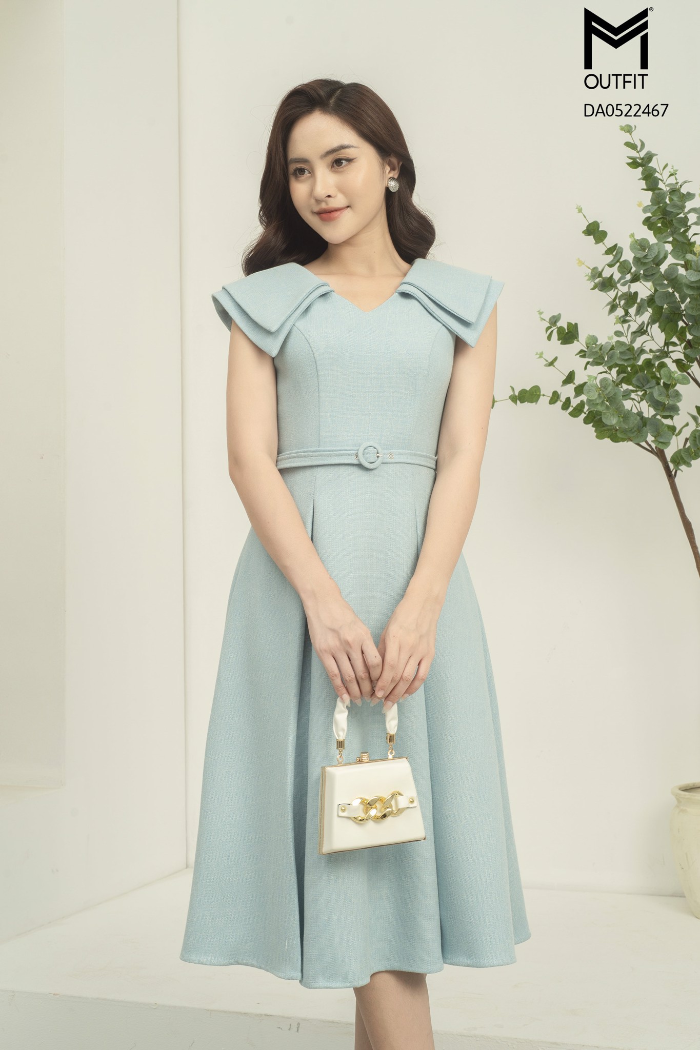Đầm xòe, đai rời, cồ 2 lá