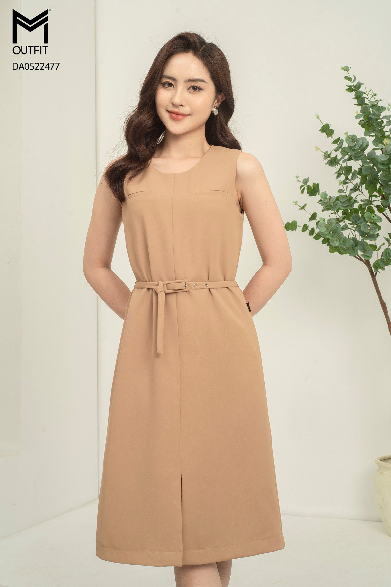 Đầm liền sát nách mùa đông phong cách mới cho nàng công sở