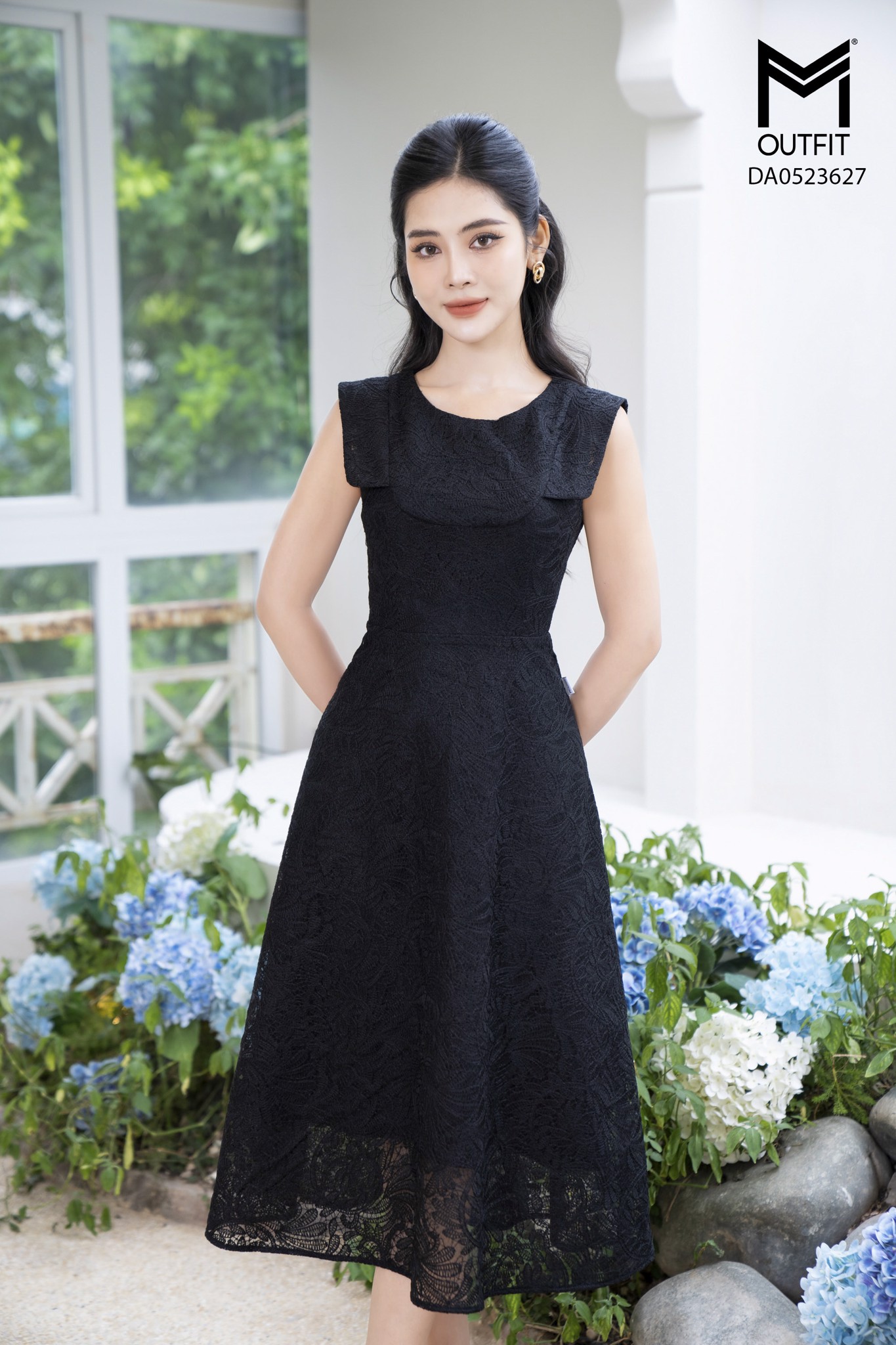 ĐẦM REN, NHẤN VAI