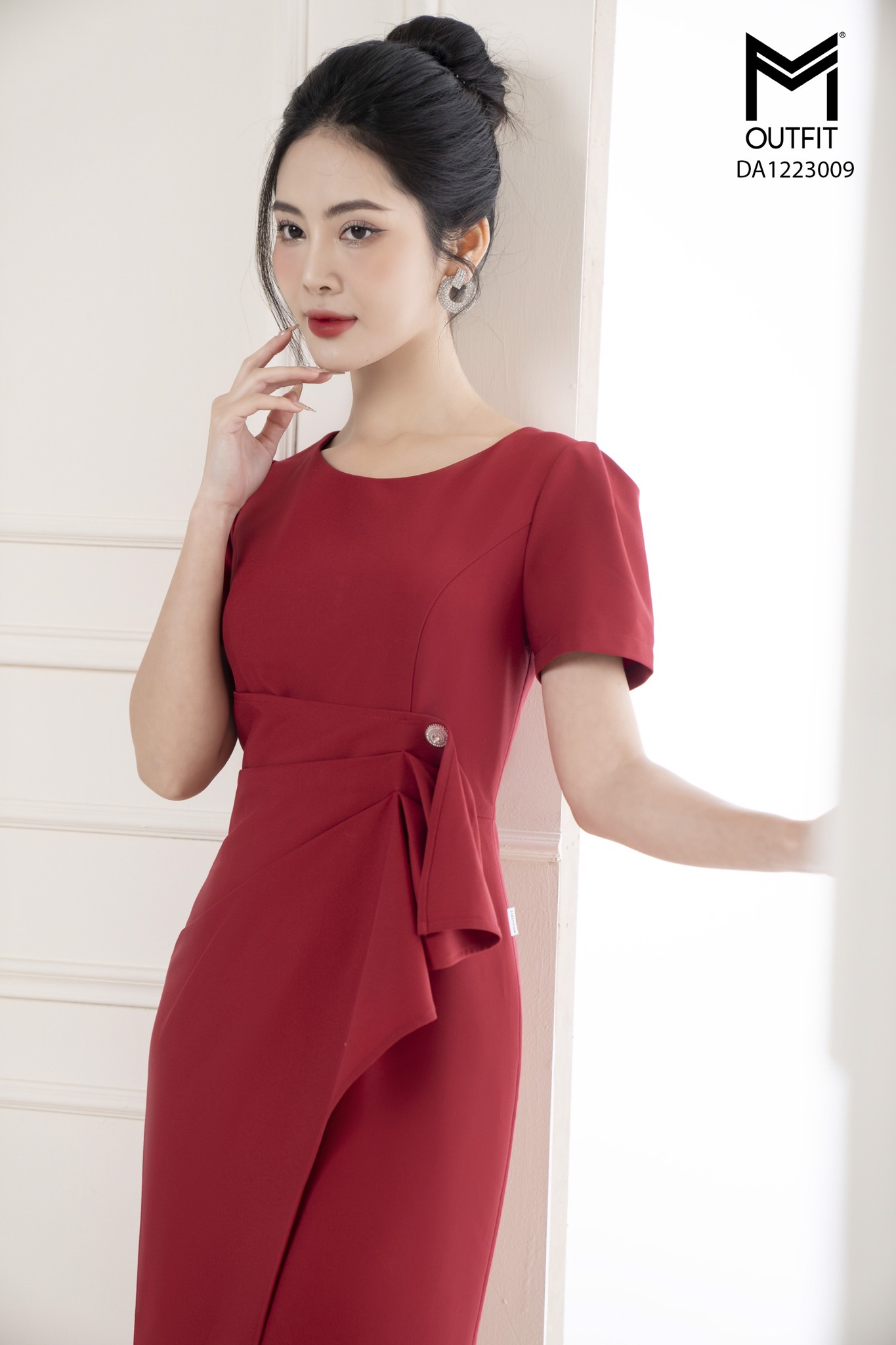 Đầm bút chì thẳng dài 110