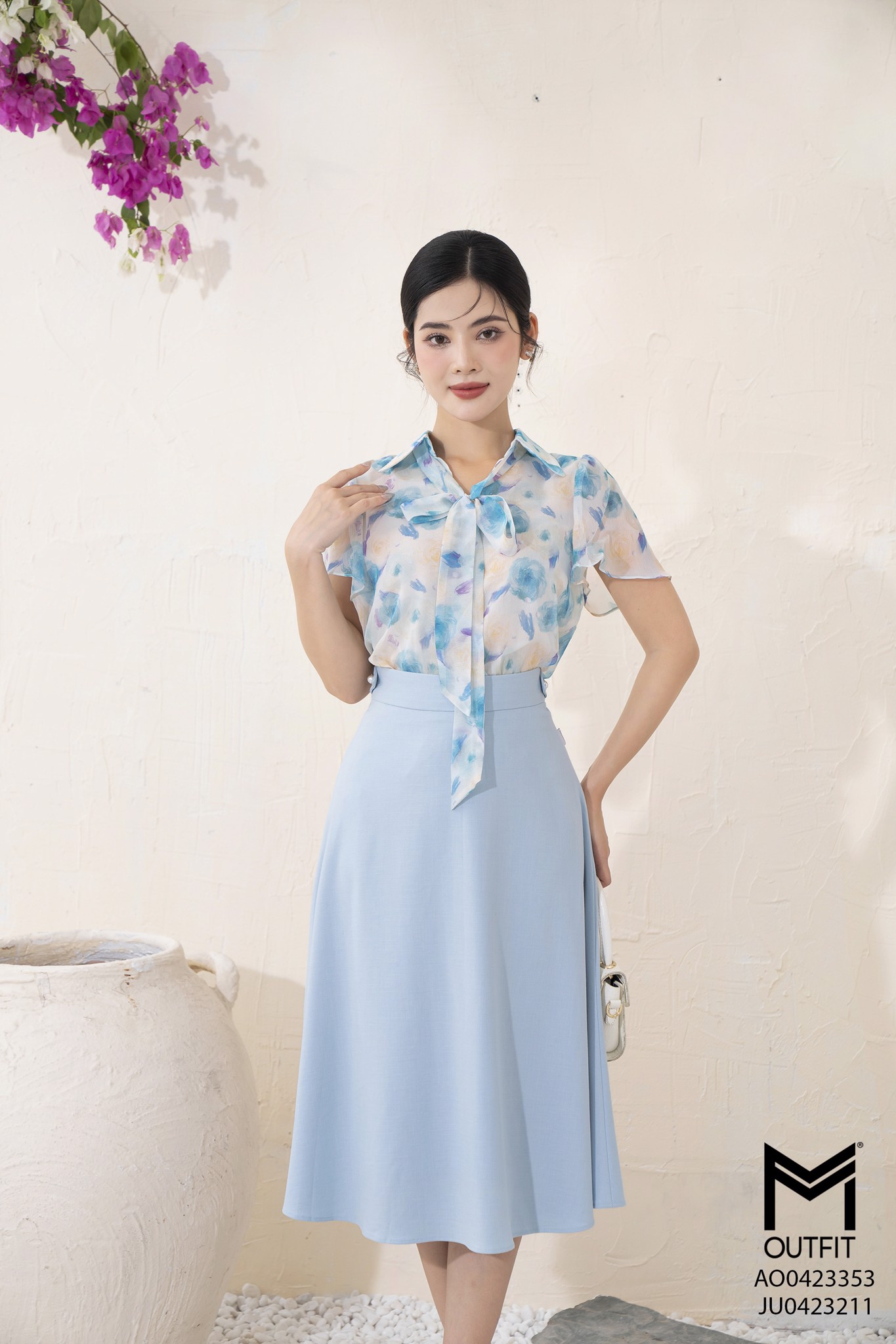 Chân váy dáng xòe, cá cạp đính cúc TT