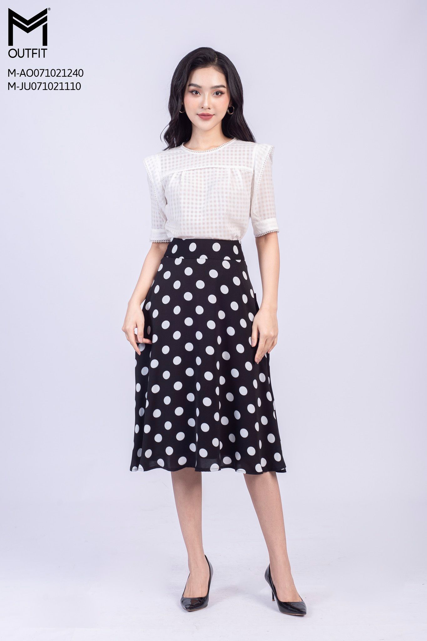 Đầm liền chân váy xòe họa tiết hoa