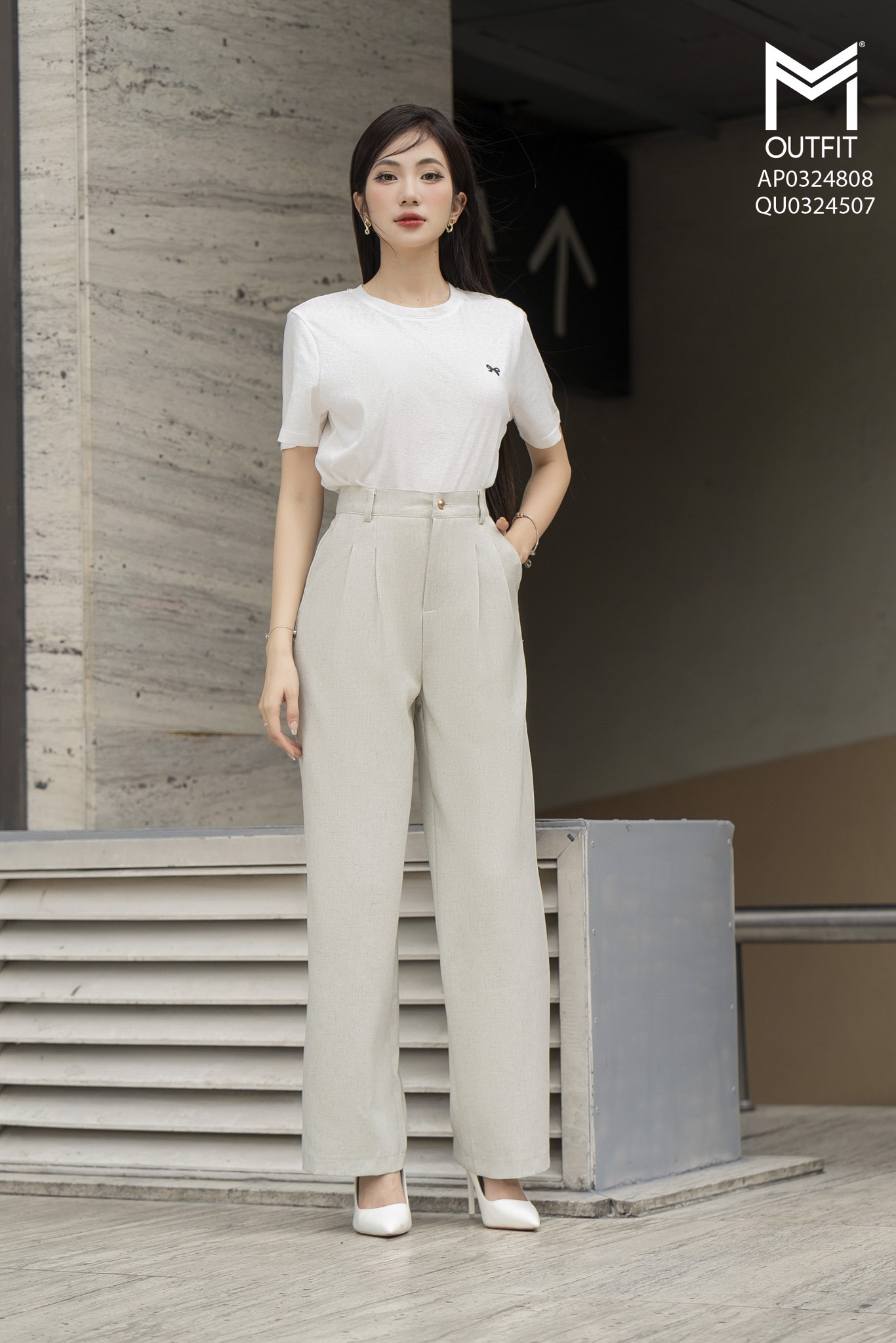 Quần ống suông cạp sau chun