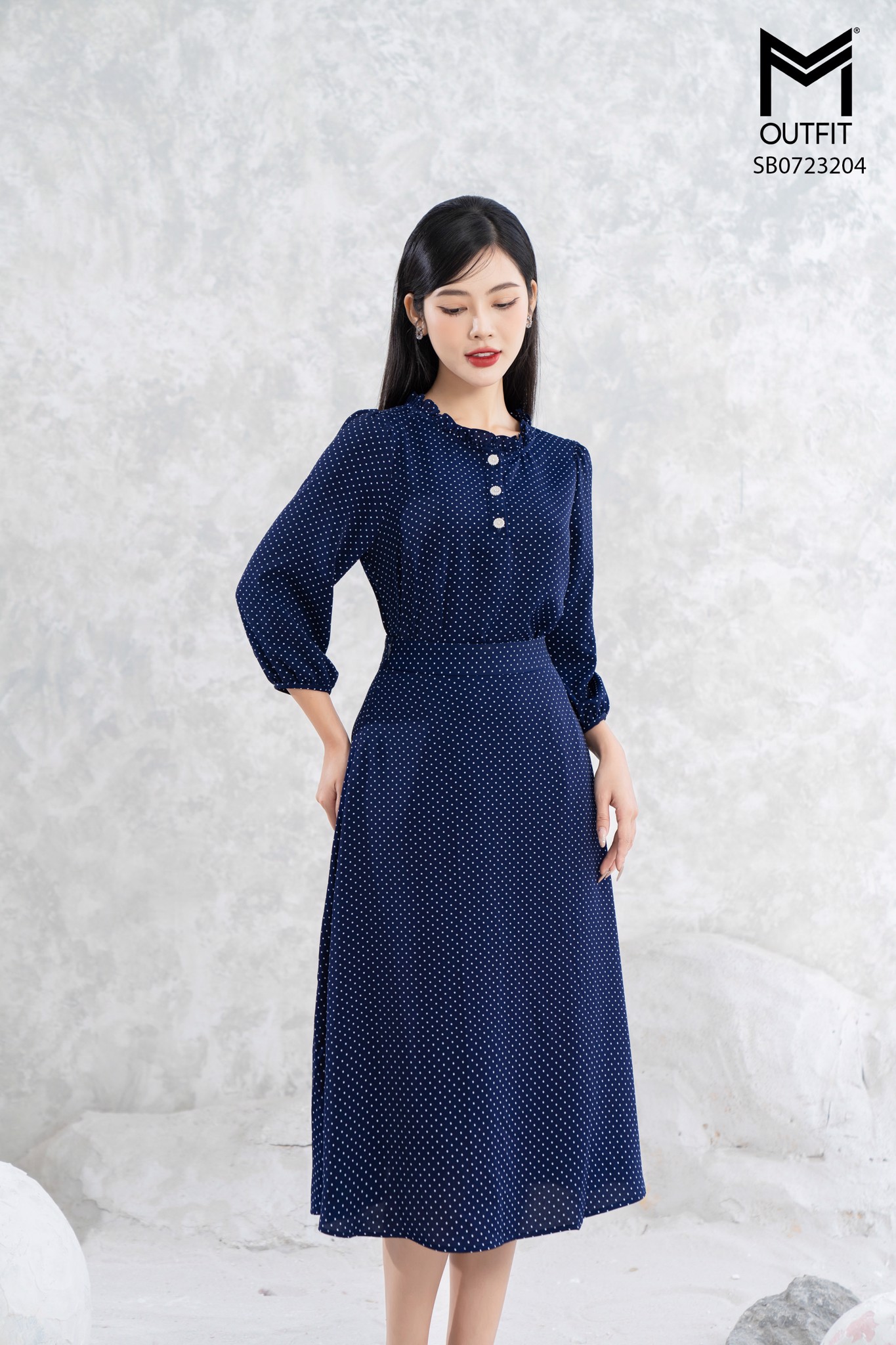 SÉT BỘ CHẤM BI, CHÂN VÁY XÒE