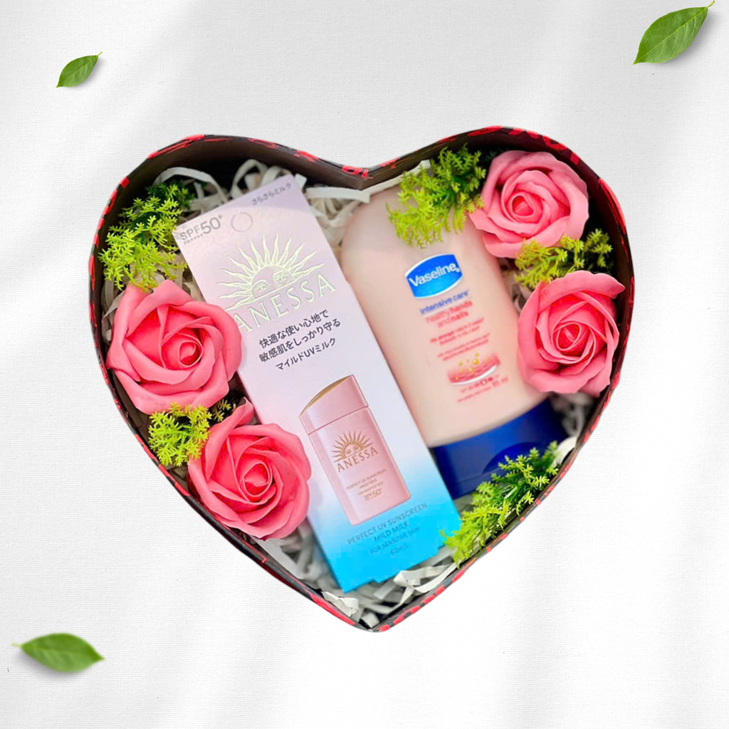 Quà Valentine Cho Người Yêu - Set quà Mỹ phẩm 04