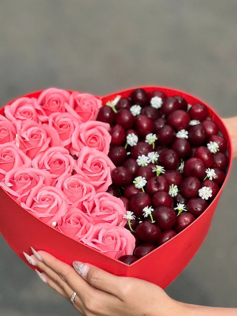 Quà tặng 8/3 cho Vợ ý nghĩa- Set Quà Trái Cây Ngoại Nhập