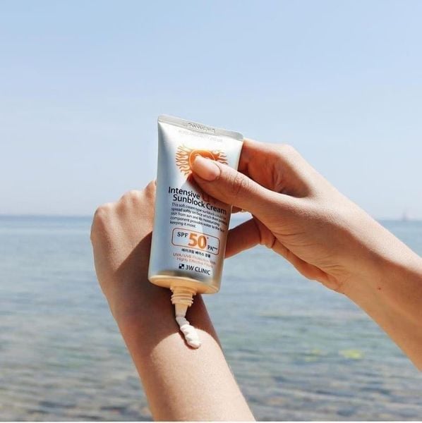 Kem chống nắng 3W Clinic SPF 50+ PA+++ 70ml
