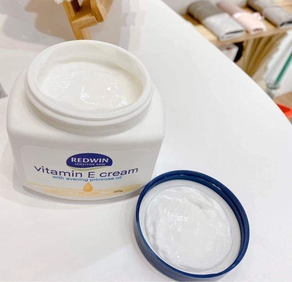 Kem dưỡng da vitamin E Redwin - 300g
