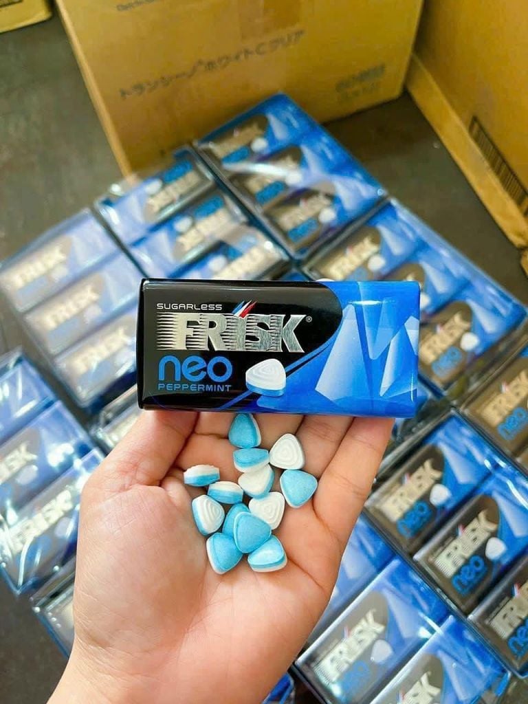 Kẹo Ngậm Bạc Hà Ít Đường FRISK 31,5g