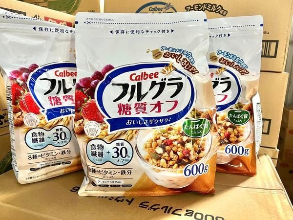 Ngũ Cốc Trái Cây Calbee Trắng Nhật 600g - 650g - Ít Đường