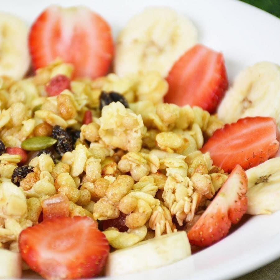 Ngũ Cốc Trái Cây Calbee Trắng Nhật 600g - 650g - Ít Đường