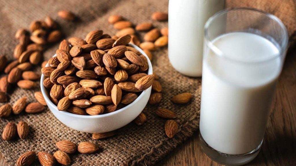 Sữa Hạnh Nhân Kirkland Organic Unsweetened Almond - 946ML