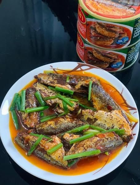 Cá Thu Chiên Sốt Tương Ớt Roza - 150g