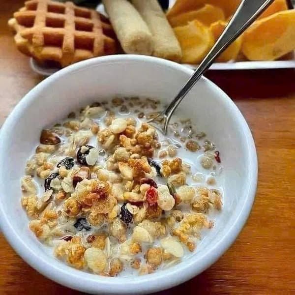 Ngũ Cốc Trái Cây Calbee Đỏ Nhật - 600gr