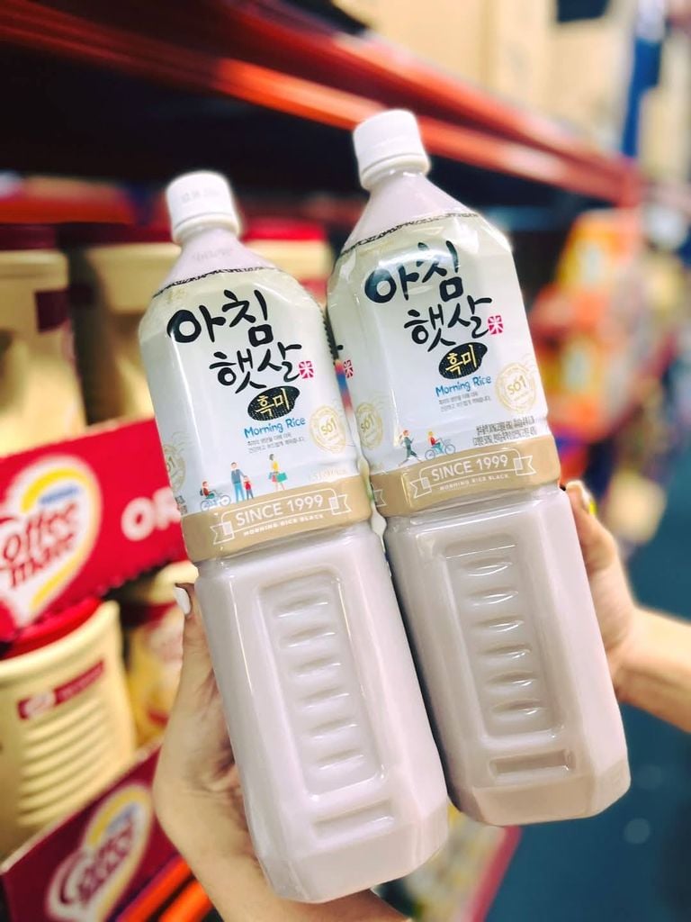 Nước Gạo Lứt Đen Woongjin - 1.5L