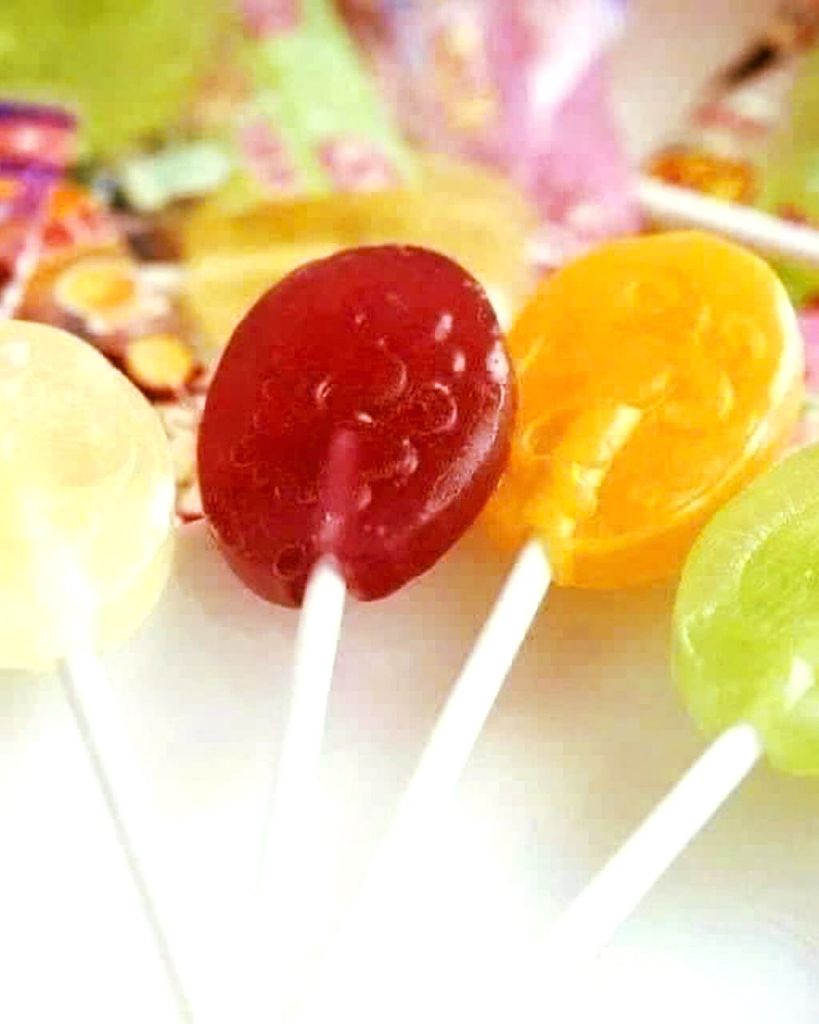 Kẹo Mút Trái Cây Chống Sâu Răng Fujiya - 20 cây x 4g