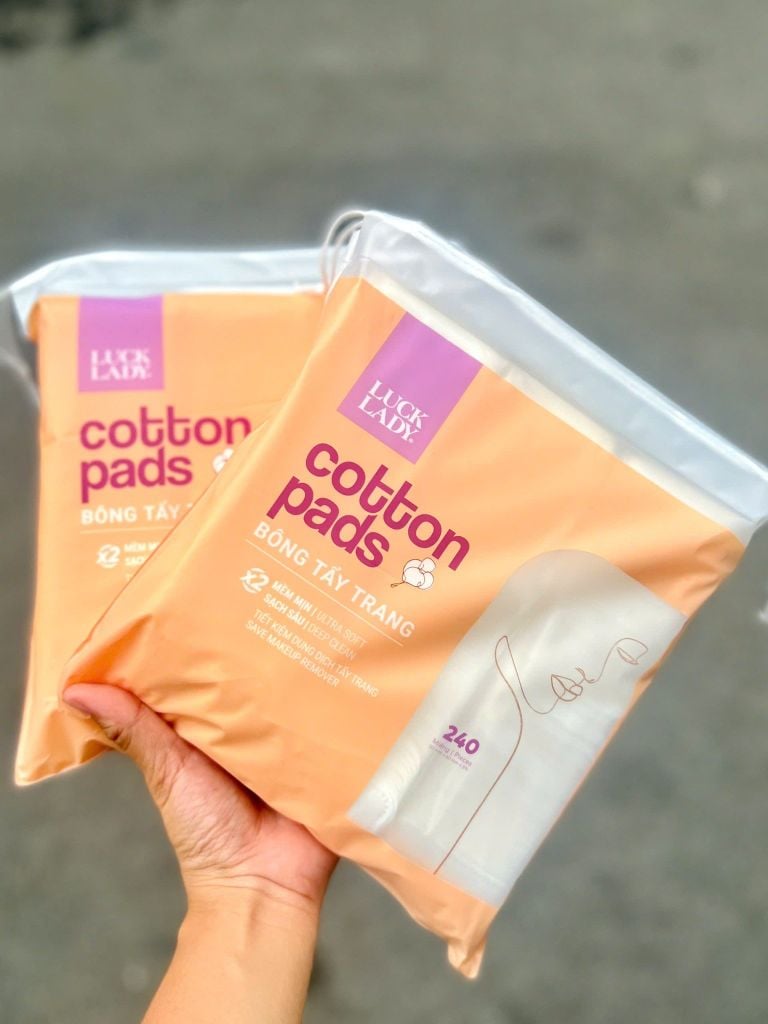 Bông tẩy Trang LUCK LADY Vuông - 240 Miếng