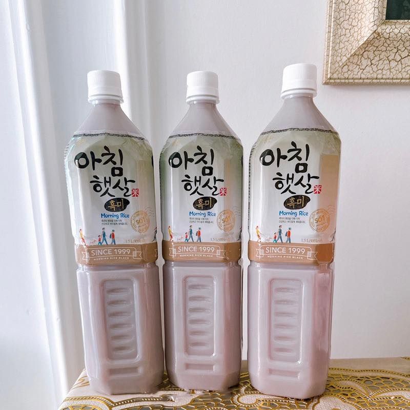 Nước Gạo Lứt Đen Woongjin - 1.5L