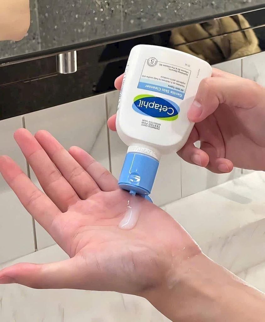 Sữa Rửa Mặt Cetaphil Cho Da Dầu, Nhạy Cảm – 125ml