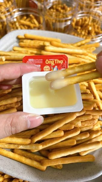 Bánh Quy Đũa Chấm Sữa - 500g
