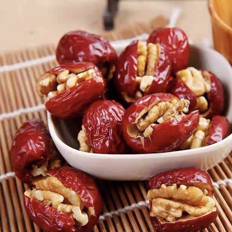 Táo Đỏ Hỗn Hợp Các Loại Hạt Wakamono - 300g