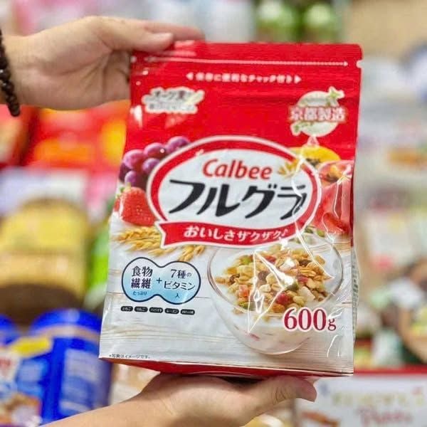 Ngũ Cốc Trái Cây Calbee Đỏ Nhật - 600gr