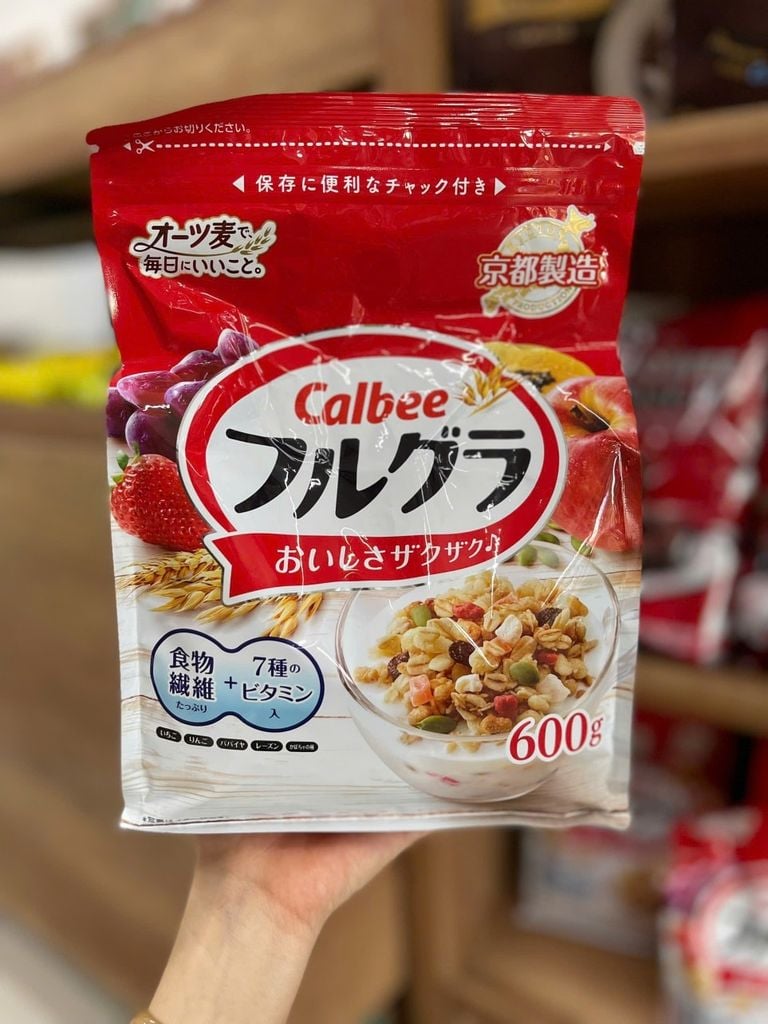 Ngũ Cốc Trái Cây Calbee Đỏ Nhật - 600gr