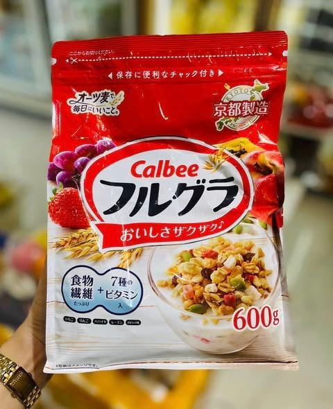 Ngũ Cốc Trái Cây Calbee Đỏ Nhật - 600gr