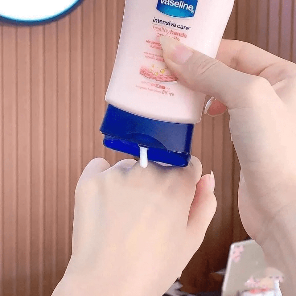 Kem Dưỡng Da Tay Vaseline Thái - 85ml
