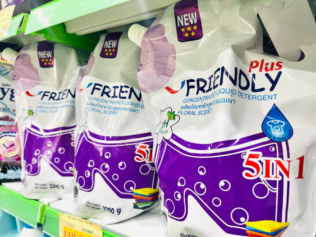 Nước Giặt Friendly Tím 5 in 1 - Giải pháp giặt giũ hoàn hảo cho gia đình - 2.3L