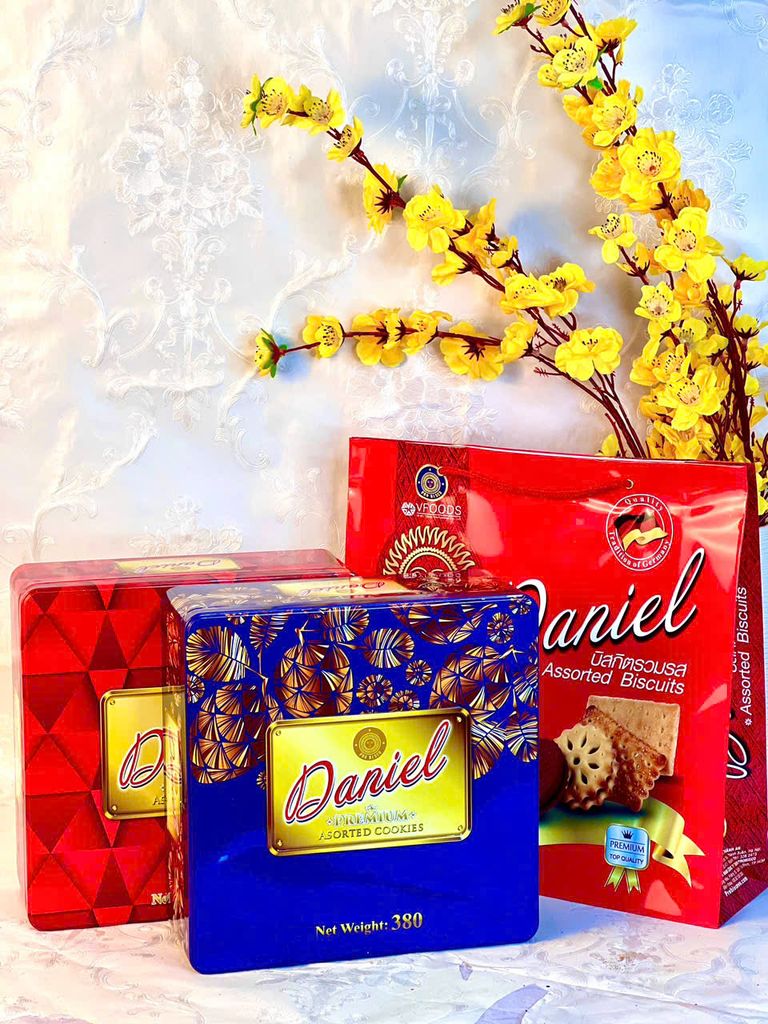 Bánh Daniel Assorted Biscuits - Hộp Thiếc 380g