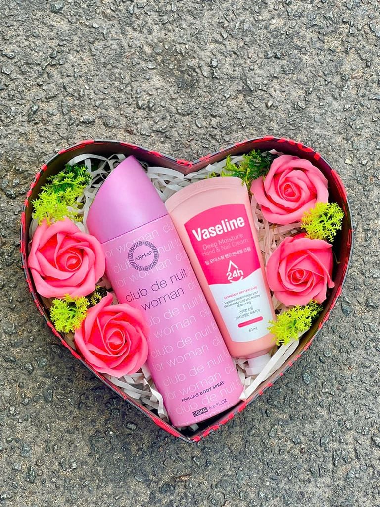 Quà Valentine Cho Người Yêu - Set quà Mỹ phẩm 03