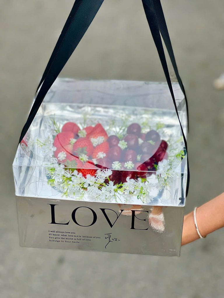 Quà Valentine Cho Người Yêu - Giỏ Quà Trái Cây Nhập Khẩu 14