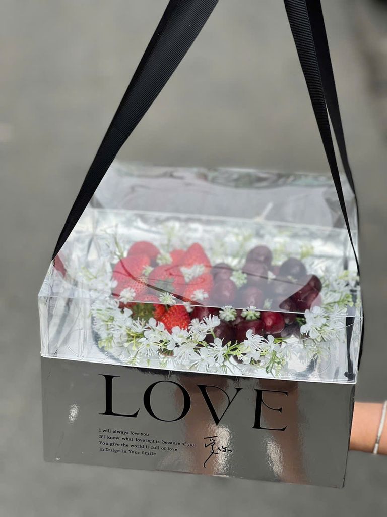 Quà Valentine Cho Người Yêu - Giỏ Quà Trái Cây Nhập Khẩu 14