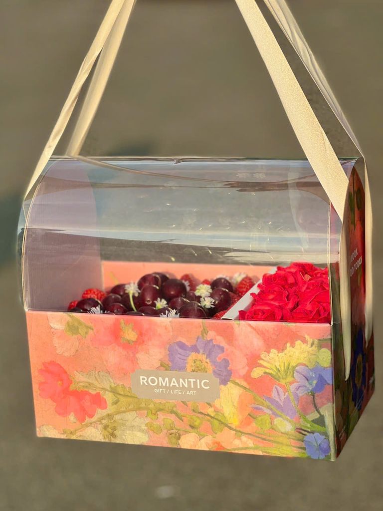 Quà tặng 8/3 đẹp và ý nghĩa - Set Quà Trái Cây Ngoại Nhập