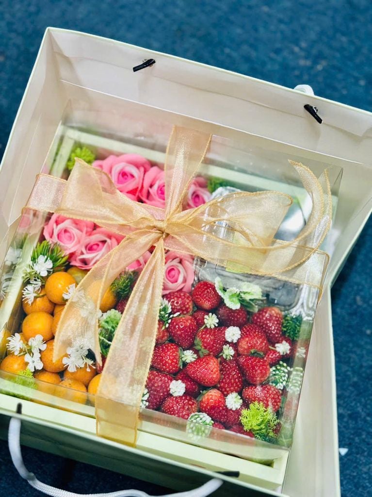 Quà tặng ý nghĩa cho vợ, người yêu ngày 8/3  - Set Quà Trái Cây Ngoại Nhập