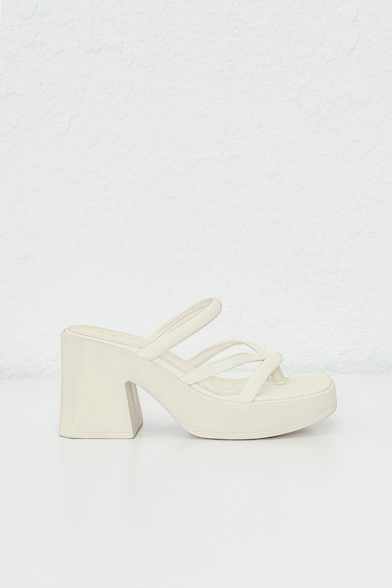 Zelda Cream Sandals